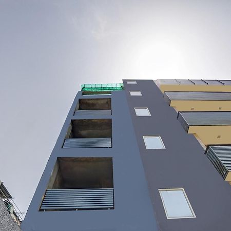 Hotel Collection O Model Town Metro View Nueva Delhi Exterior foto